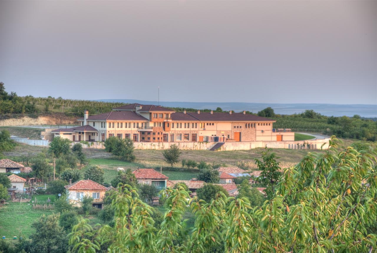 Hotel Chateau Des Bergers Targovishte  Eksteriør bilde