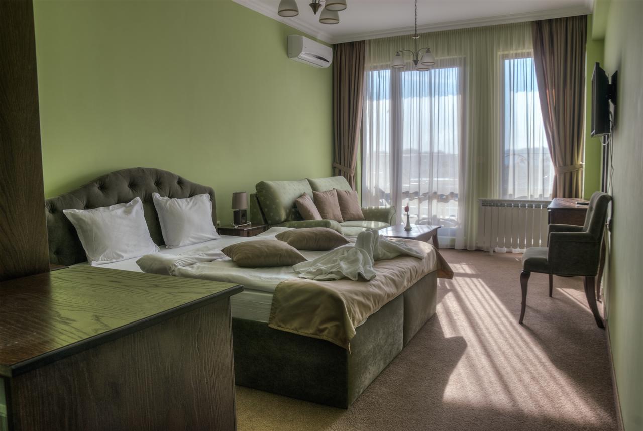 Hotel Chateau Des Bergers Targovishte  Eksteriør bilde