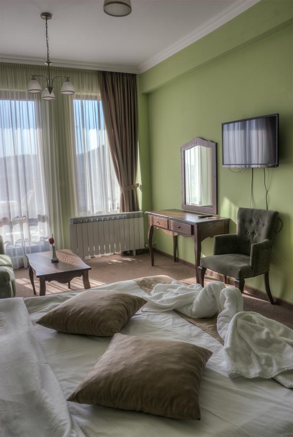 Hotel Chateau Des Bergers Targovishte  Eksteriør bilde