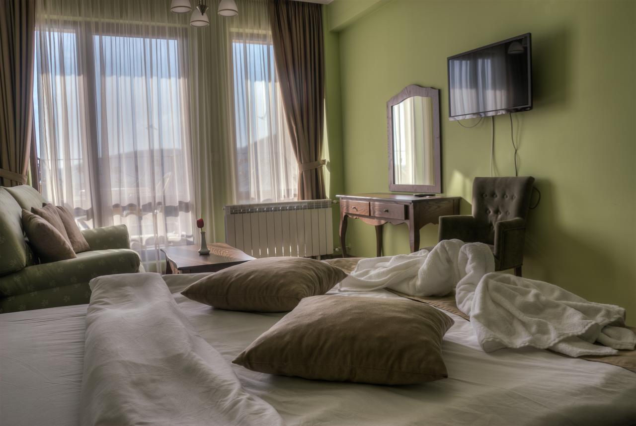 Hotel Chateau Des Bergers Targovishte  Eksteriør bilde