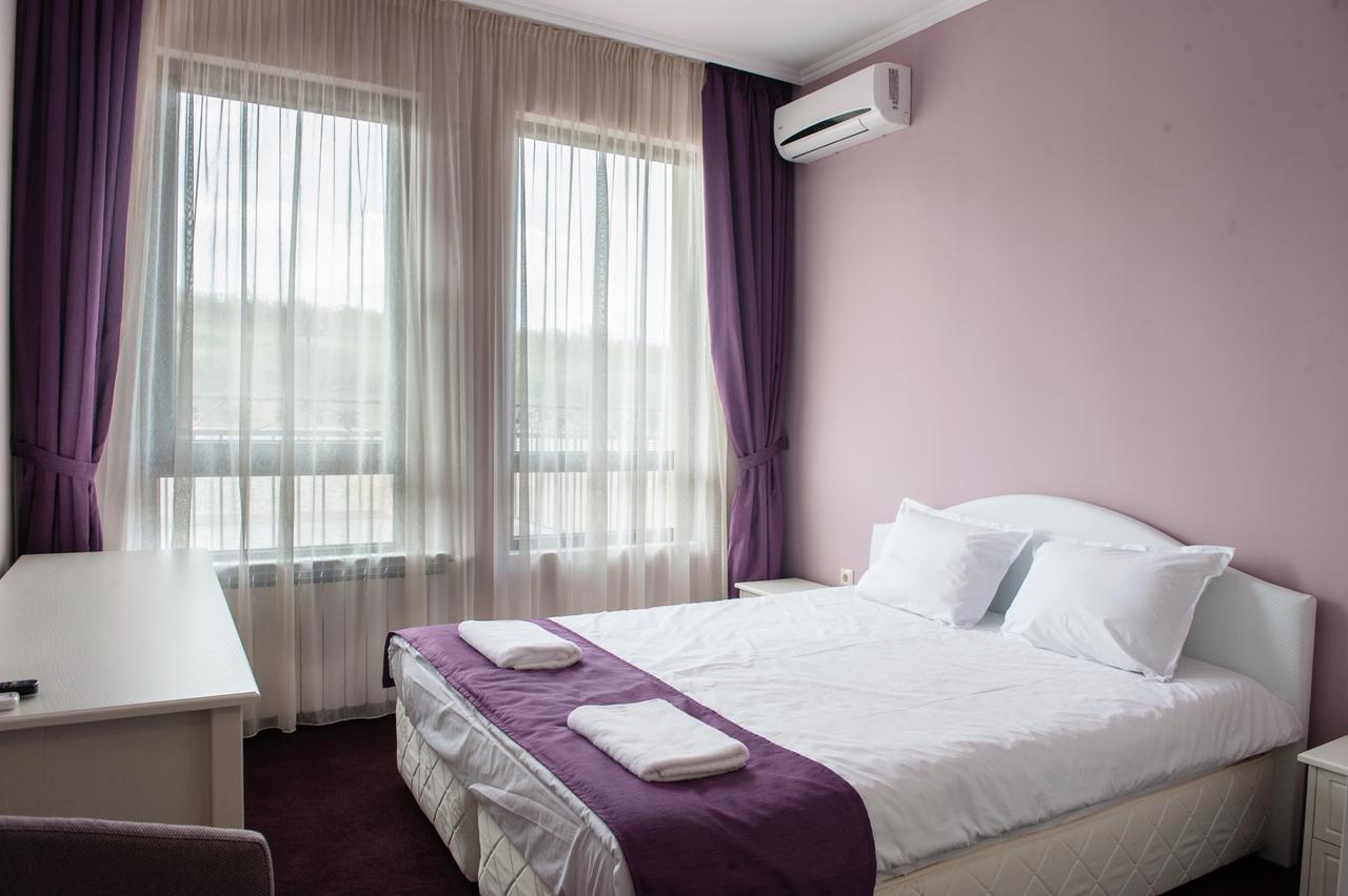 Hotel Chateau Des Bergers Targovishte  Eksteriør bilde
