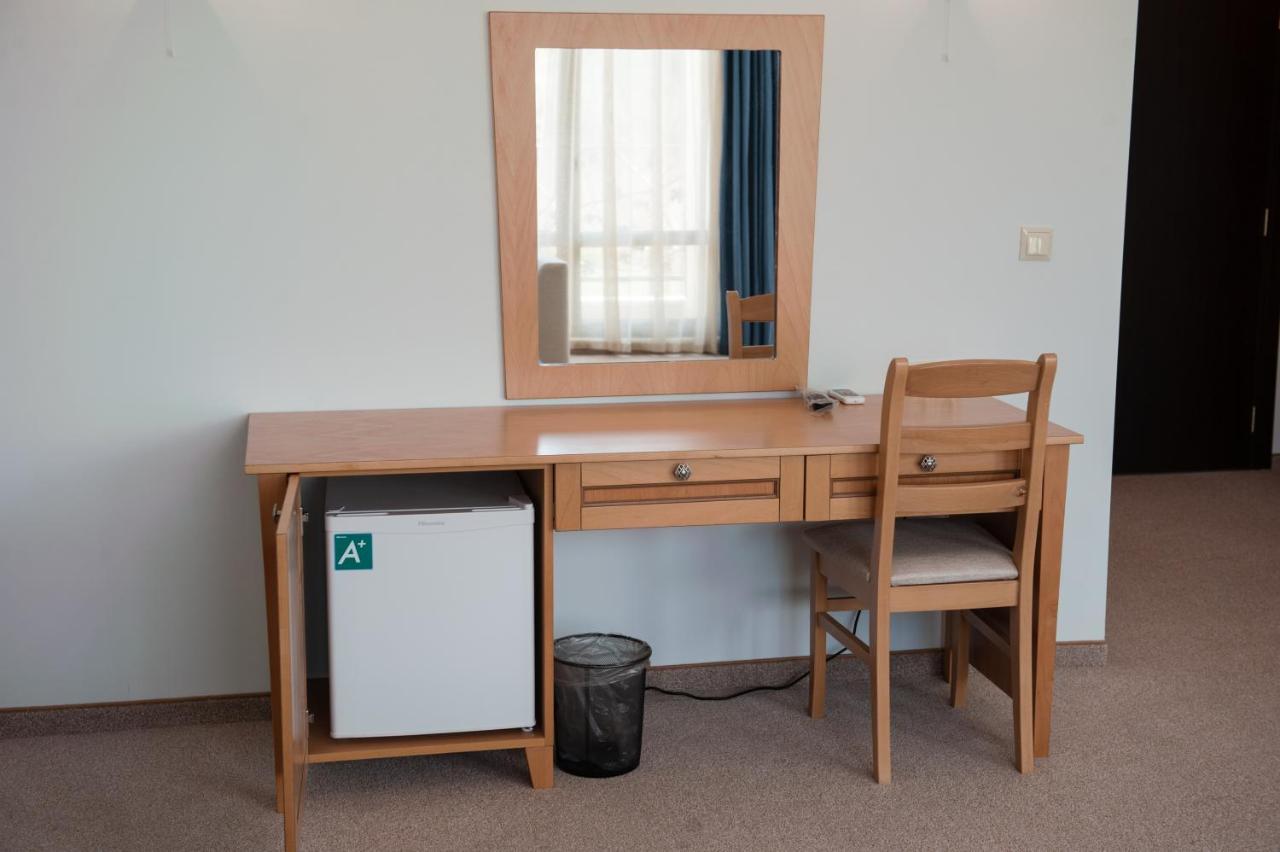 Hotel Chateau Des Bergers Targovishte  Eksteriør bilde